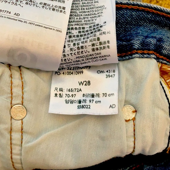 levi jean shorts - Picture 3 of 3